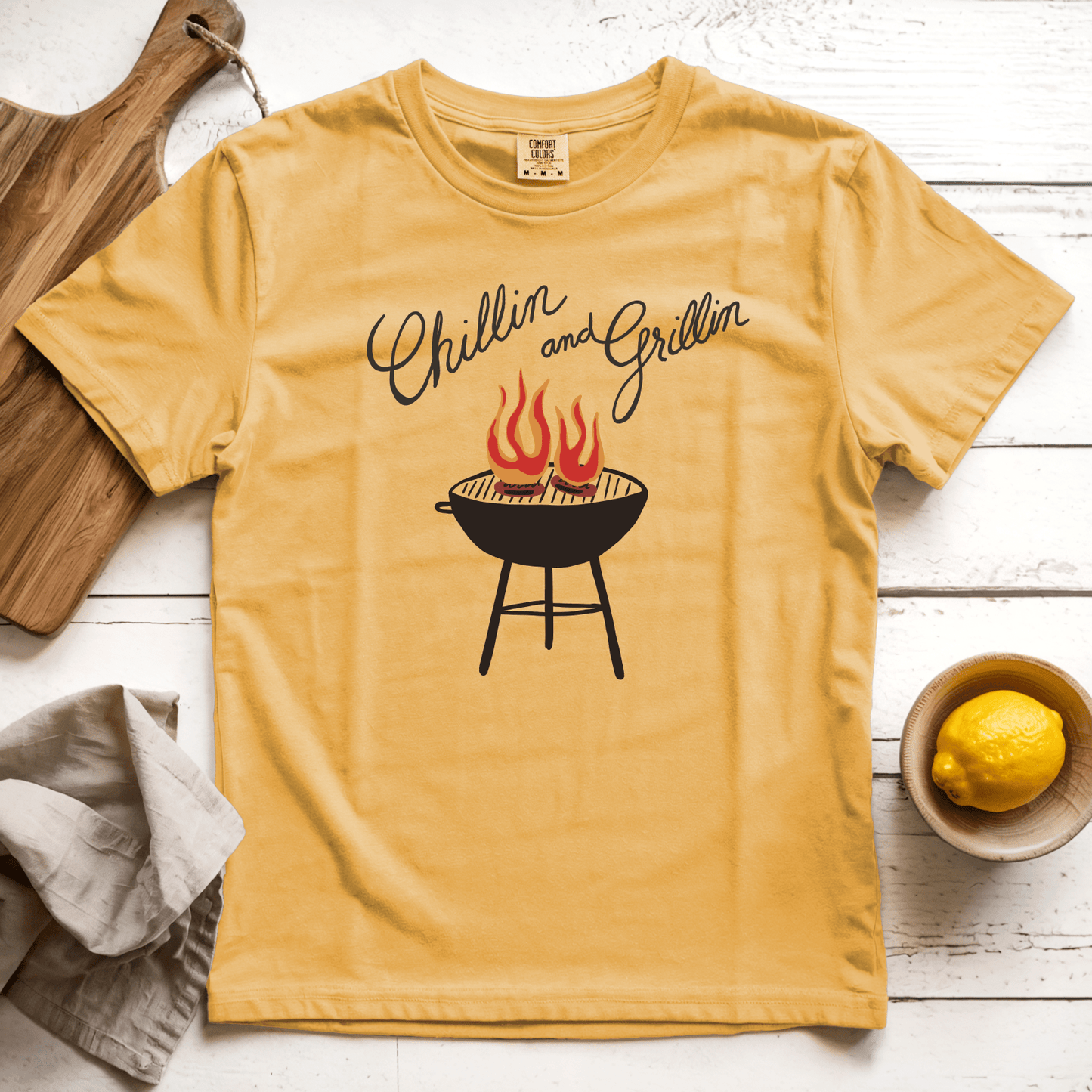 T-Shirt Mustard / S Chillin and Grillin