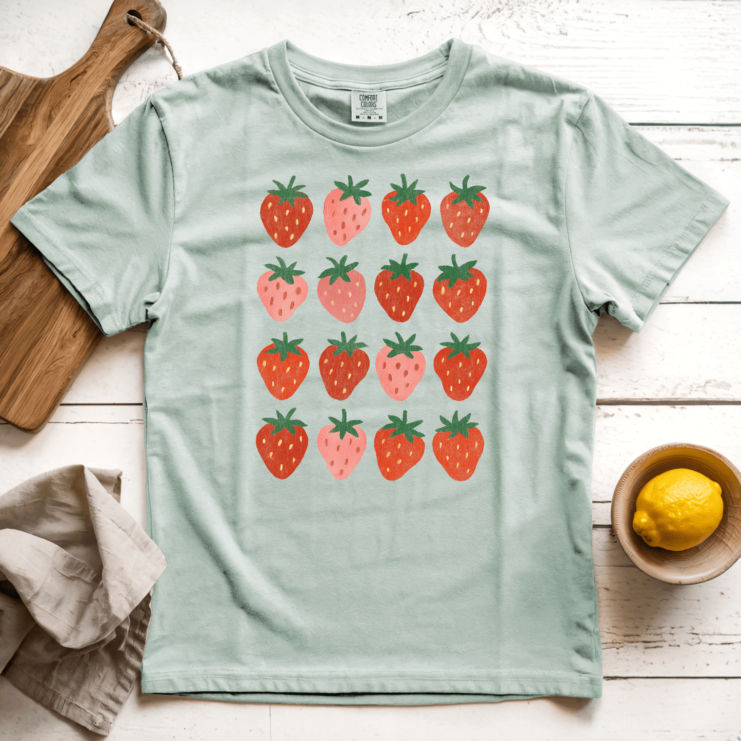 T-Shirt Bay / S Strawberry Grid