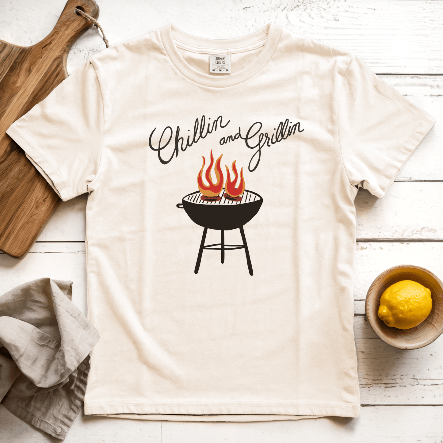 T-Shirt Ivory / S Chillin and Grillin