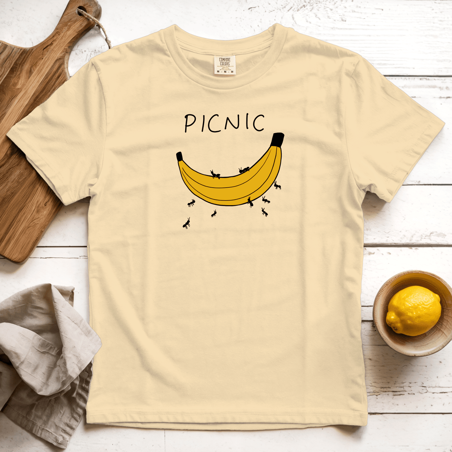 T-Shirts Butter / S Picnic: Woblylines